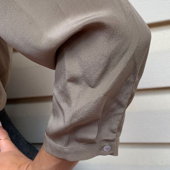 Zara beige deep cut neck, button down 3/4 sleeve blouse, great condition, Small - Picture 3 of 6